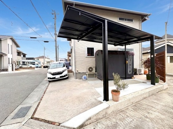 カーポートLIXIL ネスカF 1台用を設置した、加古川市の外構リフォーム施工例