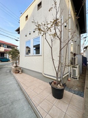 加古川市の外構リフォームで、タイルデッキを拡張した施工例