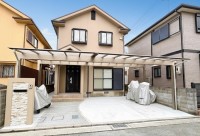 001 加古川市の外構リフォームで、駐車スペースの拡張に三協アルミ スカイリードを使用した施工例