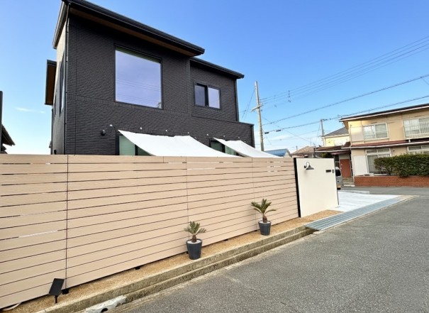 0014 広いドックランのある三木市のお庭の目隠しフェンス