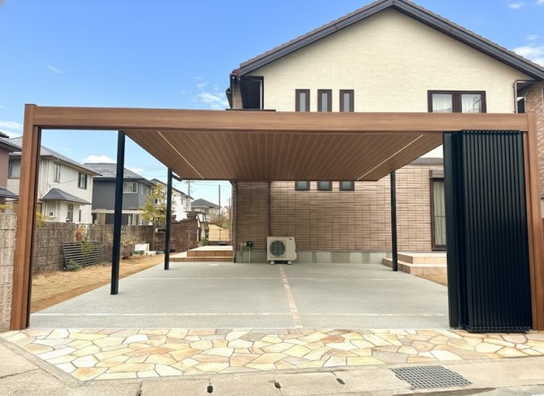 姫路市の外構リフォームで、三協カーポートFⅡとライアーレワイドを使用
