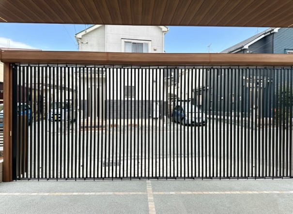 姫路市の外構リフォームで、三協ライアーレワイドを施工した、チェリーブロッサムガーデンの施工例写真