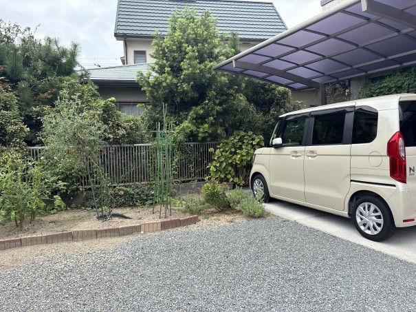 IMG_3305 高砂市の外構リフォームで、植木の成長に困っているビフォー画像