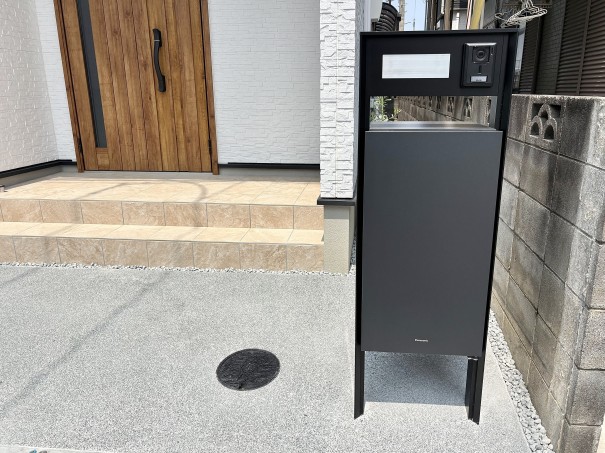 IMG_6334 兵庫県高砂市新築外構パナソニック機能門柱TS-1型ブラック施工例