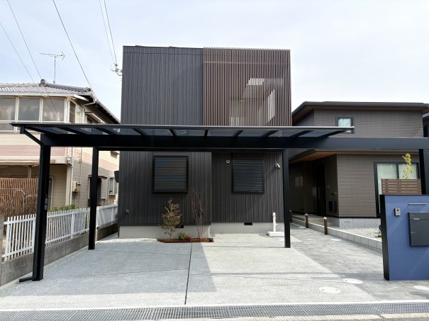 IMG_7982 加古川市の新築外構で、三協アルミ スカイリード両側支持 梁延長を施工したジャパンディ外構の実例