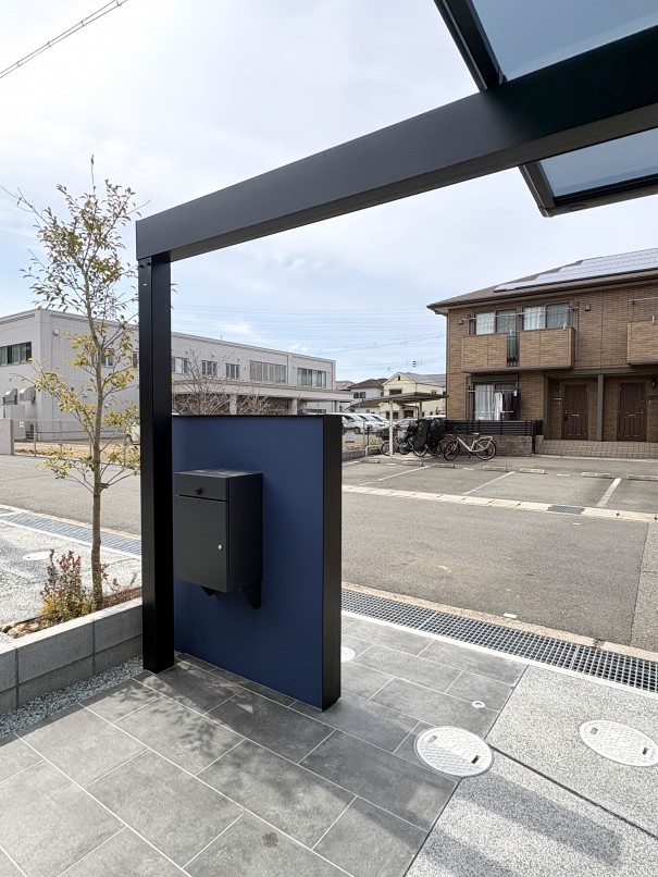 IMG_7989 加古川市の新築外構で、門柱にユニソン ヴィコDB100を設置した施工例