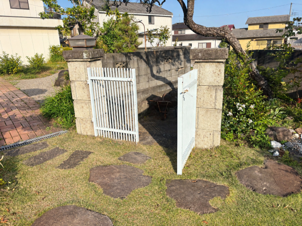 dd78e7c2 兵庫県高砂市外構リフォーム門扉施工前