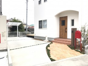 アンティークレンガのアプローチ 加古川市g様邸 加古川市 高砂市の外構 エクステリア工事はチェリーブロッサムガーデン アンティークレンガのアプローチ 加古川市g様邸 加古川市 高砂市の外構 エクステリア工事はチェリーブロッサムガーデン