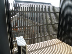 バルコニーデッキと格子の目隠し 加古川市ｉ様邸 加古川市 高砂市の外構 エクステリア工事はチェリーブロッサムガーデン