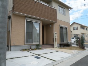 角地に3台分の駐車場 加古川市ｙ様邸 加古川市 高砂市の外構 エクステリア工事はチェリーブロッサムガーデン